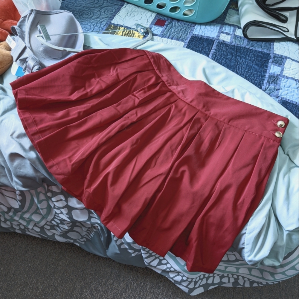 Burgundy Pleated Skirt with Pockets And Button Detail